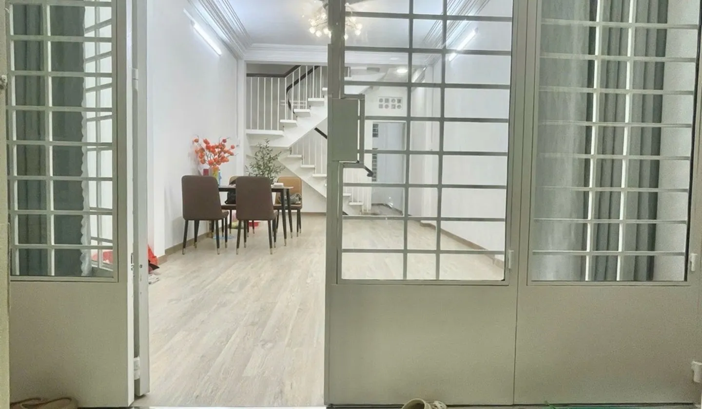 Nhà đẹp 3 tầng 4PN tại Đức Nhuận, Phú Nhuận, giá tốt... Bán nhà riêng tại Đức Nhuận, Hồ Chí Minh 01