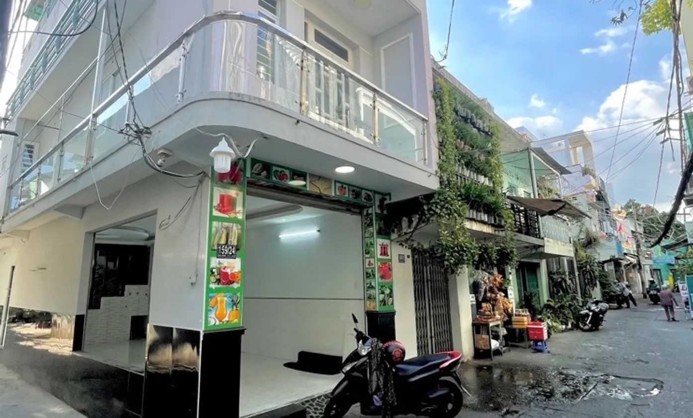 Nhà đẹp HXH đường Dạ Nam, P1, Q8, Ngang 4m x 14m,... Bán nhà riêng tại Chánh Hưng, Hồ Chí Minh 01
