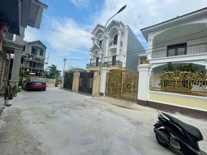 Nhà riêng 3 tầng tại Kiến An với sân cổng rộng, ô tô đỗ trong sân, ngõ ô tô tránh nhau... Bán nhà riêng tại An Hải, Hải Phòng 01