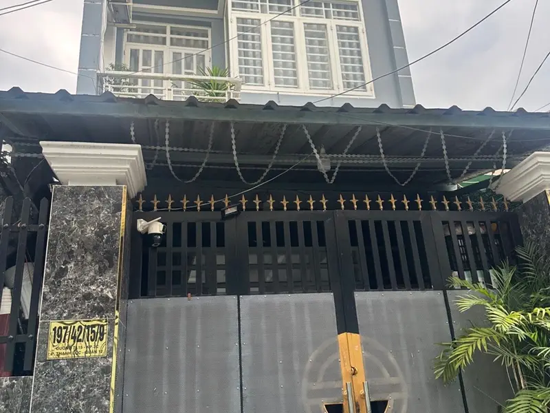 Bán nhà 3 tầng 3PN tại Thạnh Lộc, Quận 12 giá 5.2 tỷ... Bán nhà riêng tại An Phú Đông, Hồ Chí Minh 01