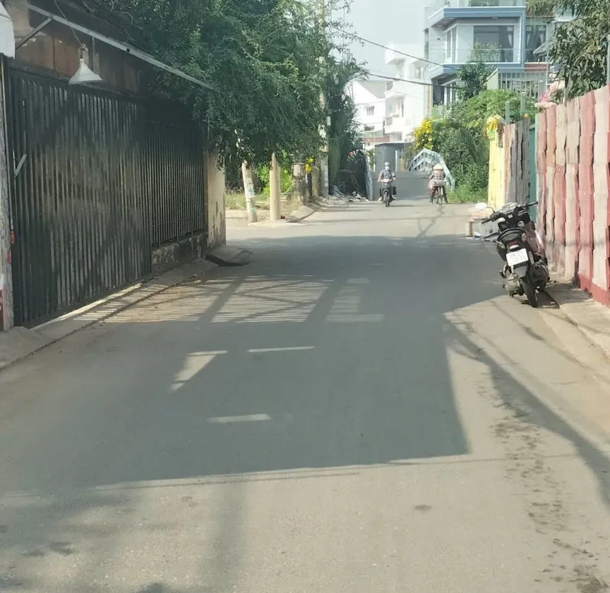 Nhà Lô Góc 2 Mặt Tiền Siêu Đẹp Hẻm xe tải quay đầu Nhỉnh 4ty...... Bán nhà riêng tại Hiệp Phước, Hồ Chí Minh 01