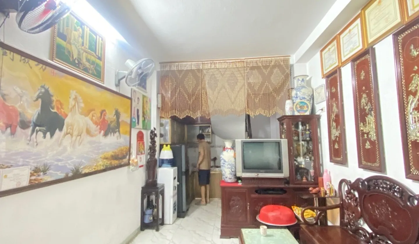 Nhà nhỏ xinh, gần phố, ô tô tránh, giá hợp lý... Bán nhà riêng tại Khương Đình, Hà Nội 01