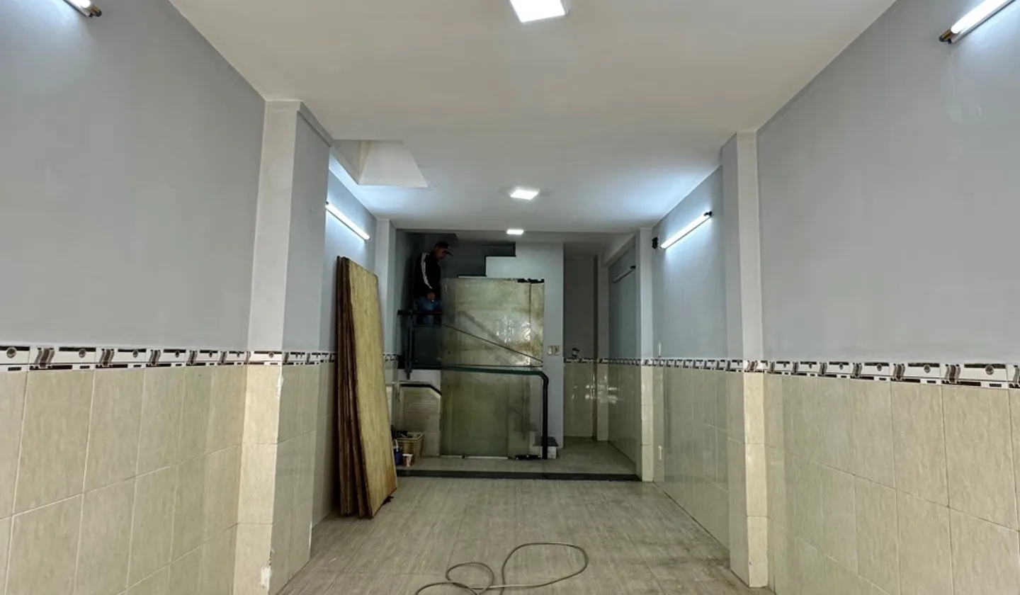 Nhà mặt tiền 5 tầng kinh doanh sầm uất ở Quận 11... Bán nhà mặt phố tại Bình Thới, Hồ Chí Minh 01