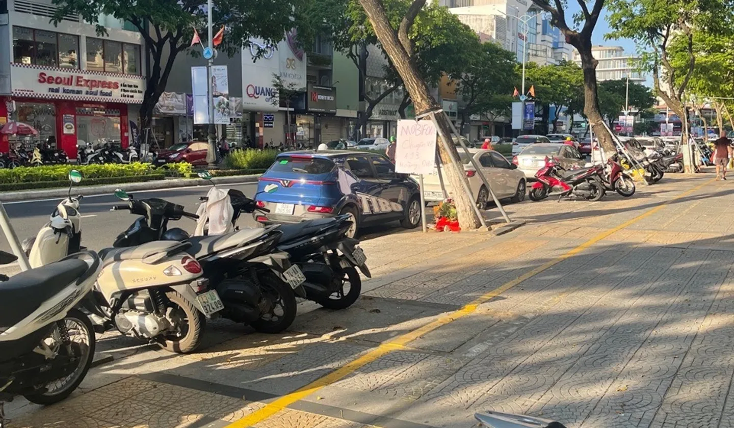 Bán nhà mặt phố Nguyễn Văn Linh, Hải Châu, Đà Nẵng - Nhà 3 tầng, mặt tiền 4.4m, phù hợp kinh doanh... Bán nhà mặt phố tại Hải Châu, Đà Nẵng 01