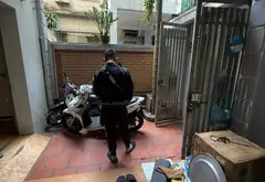 Bán nhà riêng 4 tầng tại Tây Hồ, 3 mặt thoáng, mặt tiền rộng 9.9m... Bán nhà riêng tại Tây Hồ, Hà Nội 02