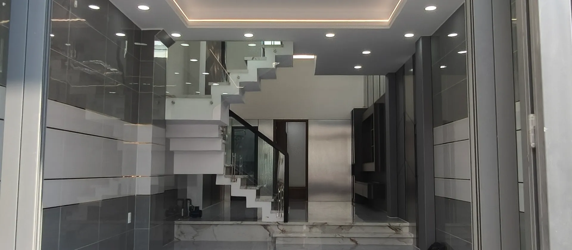 Nhà 2 mặt tiền hẻm trước sau 4x 16m trệt lửng 2 lầu sân thượng 5 PN,5WC, nội thất cao cấp, nhà mới... Bán nhà riêng tại Bình Hưng Hòa, Hồ Chí Minh 01