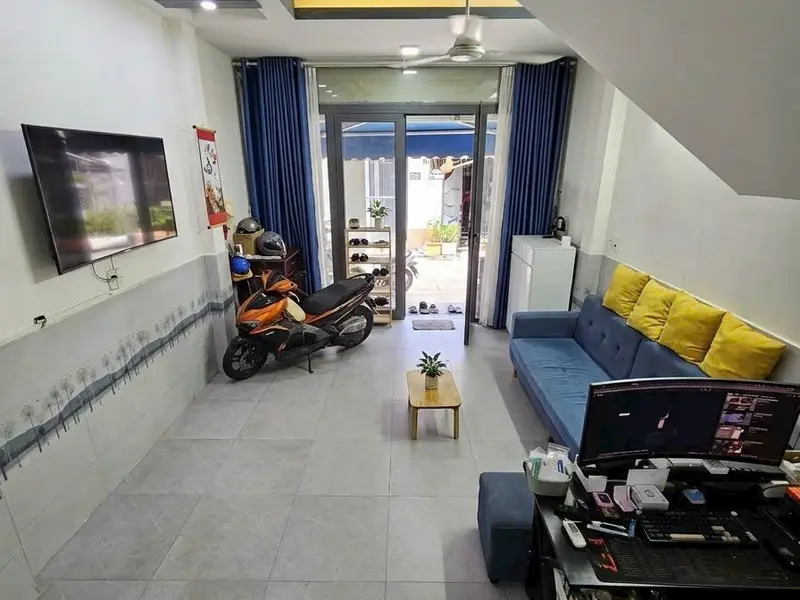 🏠NHÀ 2 TẦNG LÊ VĂN QUỚI ĐÚC BTCT 4X10M -1TRỆT 1LẦU 2PN-HẺM 6M XE TẢI THÔNG TỨ TUNG 👉4 TỶ NHỈNH... Bán nhà riêng tại Bình Trị Đông, Hồ Chí Minh 01