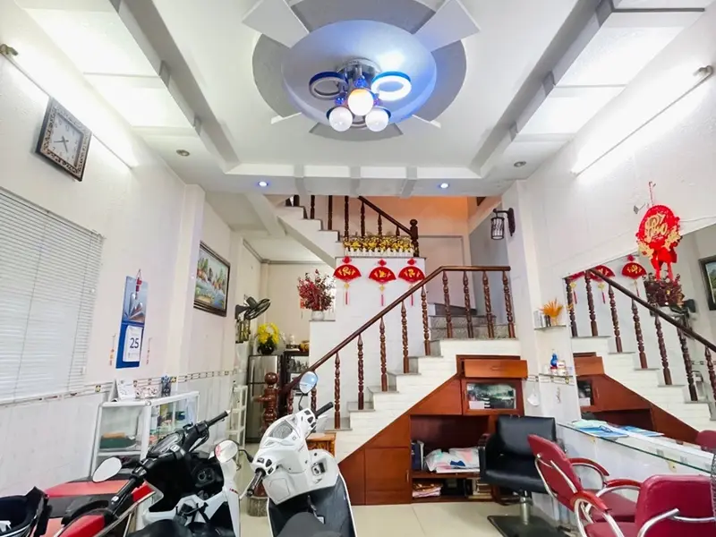 NHỈNH 2 TỶ CÓ NGAY NHÀ Q12
LÔ GÓC 2 MẶT TIỀN THOÁNG - KO LỘ GIỚI - GẦN BV Q12, GẦN GÒ VẤP- HẺM XE H... Bán nhà riêng tại Tân Thới Hiệp, Hồ Chí Minh 01