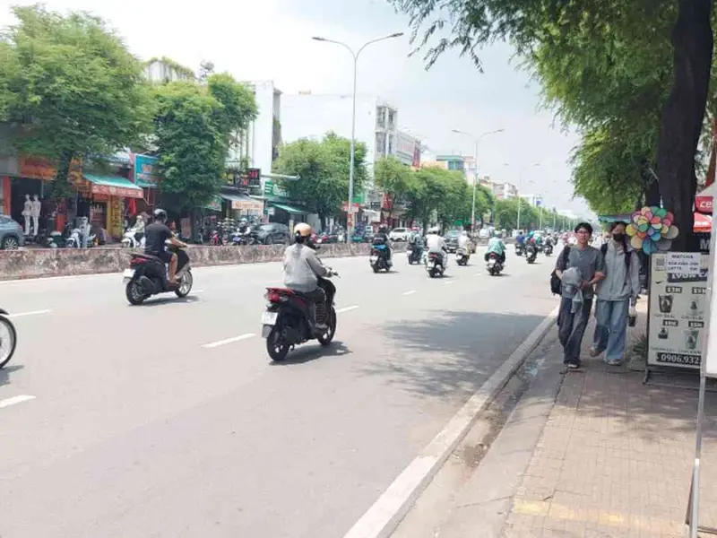 + Kế bên chuỗi Ngân Hàng, Nha khoa, TTTM, Trường Đại học công nghệ thực phẩm, kế bên AEON Tân Phú..... Bán nhà mặt phố tại Tân Sơn Nhì, Hồ Chí Minh 01