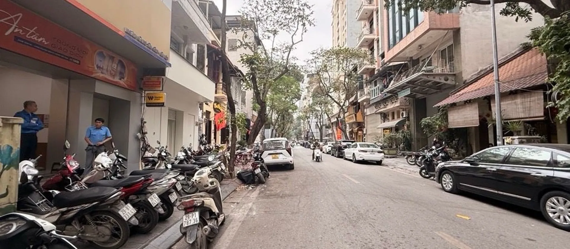 Biệt Thự Mặt Phố Độc Bản Sát Hồ Gươm Với Mặt Tiền Rộng 11,7m... Bán nhà mặt phố tại Hai Bà Trưng, Hà Nội 01