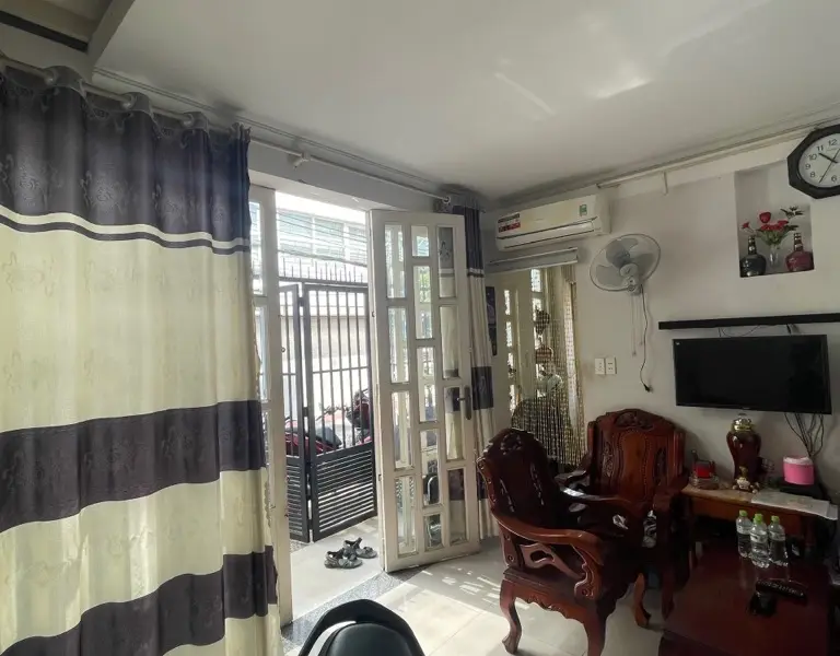 Bán nhà riêng 5 tầng tại phường 4, Tân Bình, mặt tiền rộng, đường ôtô 8m, phù hợp kinh doanh... Bán nhà riêng tại Tân Sơn Nhất, Hồ Chí Minh 01