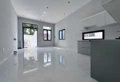 🌿 Không gian trắng tinh khôi bề ngang 5.6m - Cách Vincom Lê Văn Việt chỉ 5 phút! 🌿... Bán nhà riêng tại Tăng Nhơn Phú, Hồ Chí Minh 05