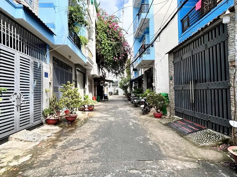 Cơ hội sở hữu nhà 3 tầng kiên cố ngay Bình Tân giá chỉ trên 6 tỷ... Bán nhà riêng tại Bình Hưng Hòa, Hồ Chí Minh 01