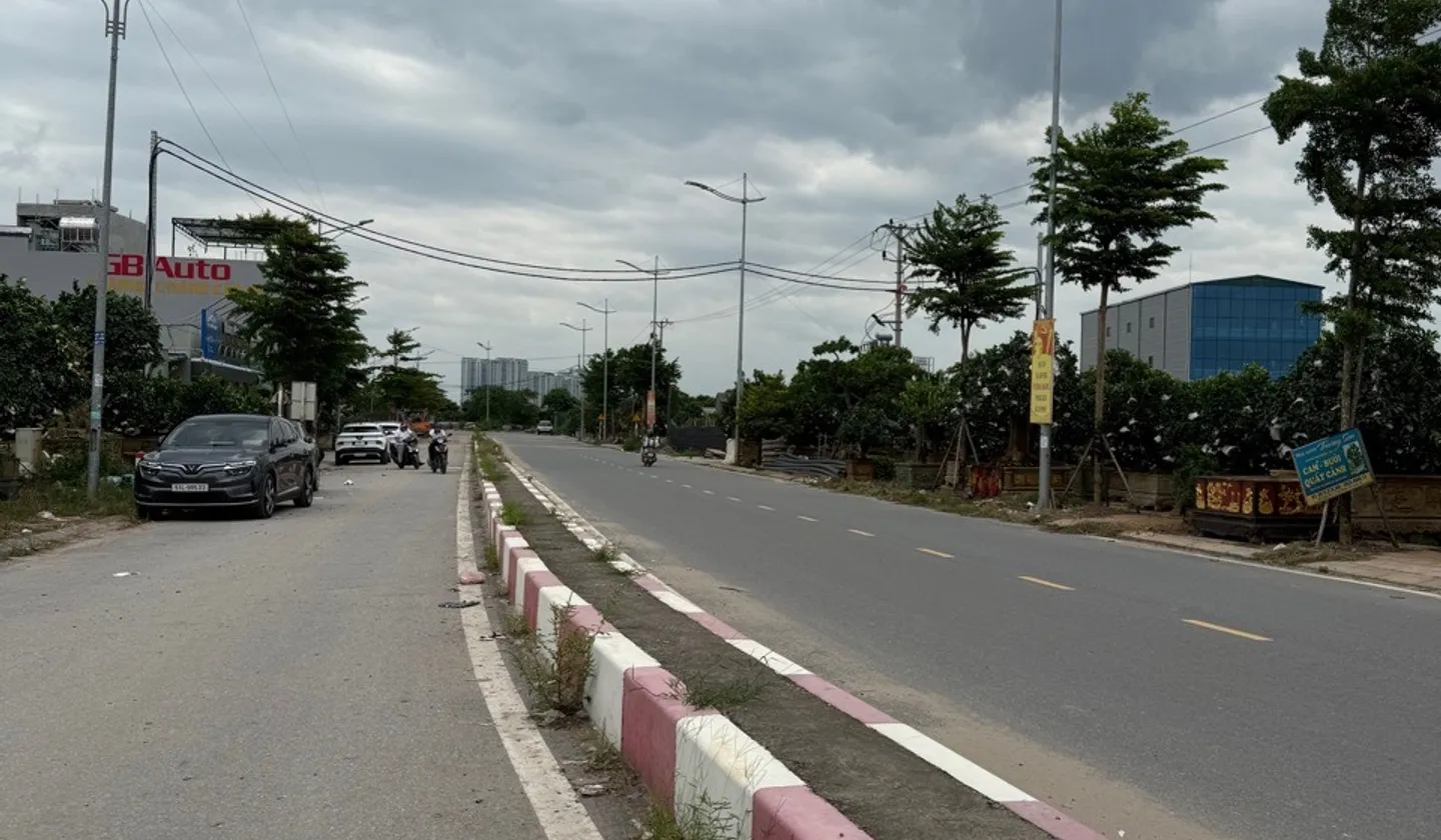 Bán đất lô góc 2 mặt tiền trung tâm Văn Giang 180m2 giá 25.5 tỷ... Bán đất tại Văn Giang, Hưng Yên 01