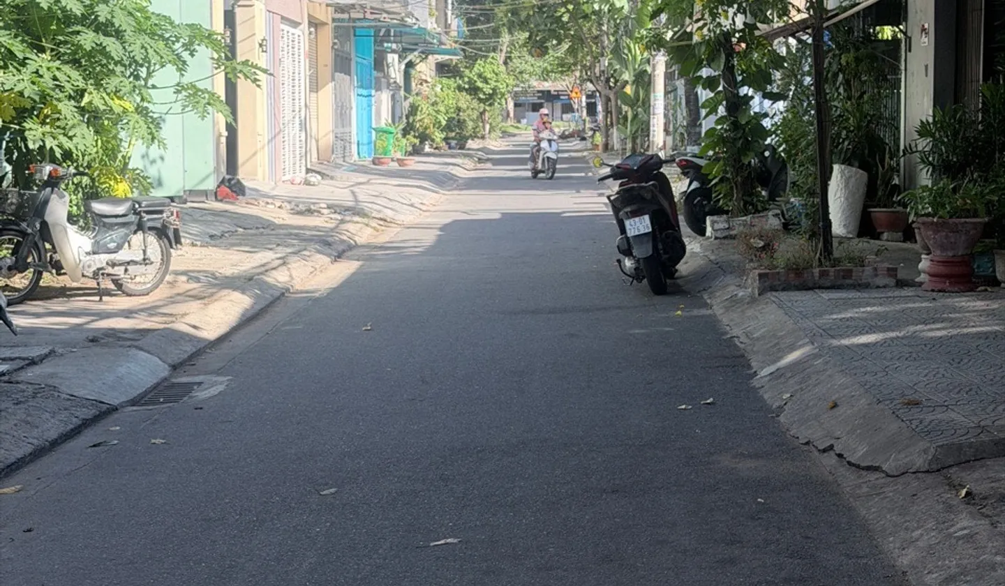 Nhà mặt phố - 76m² - Thanh Khê, Đà Nẵng - 6.3 tỷ
ỨNG TUYỂN LHE 0762,,658,,925 Ms.HIỀN... Bán nhà mặt phố tại Thanh Khê, Đà Nẵng 01