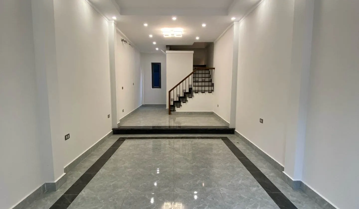 Bán nhà riêng 5 tầng gần cầu Nhật Tân, ngõ thông ô tô, diện tích 43.8 m²... Bán nhà riêng tại Phúc Thịnh, Hà Nội 01
