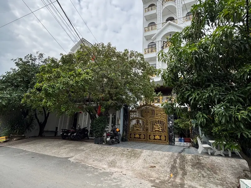 Bán nhà riêng mặt tiền hẻm xe tải tại Bình Long, diện tích 206,1 m2, phù hợp đầu tư... Bán nhà riêng tại Phú Thạnh, Hồ Chí Minh 01