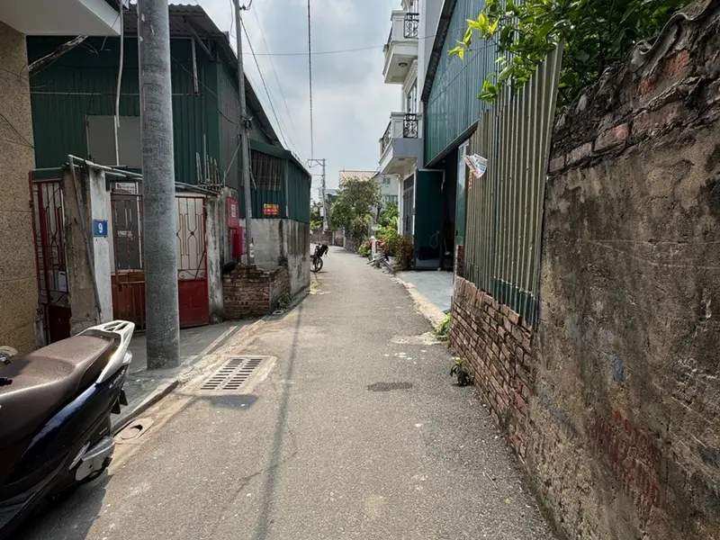 8 tỷ có ngay nhà dân xây 50m², ô tô vào tận cửa, gần cầu Thanh Trì – sẵn ở, tiện sang nội thành... Bán nhà riêng tại Bát Tràng, Hà Nội 01