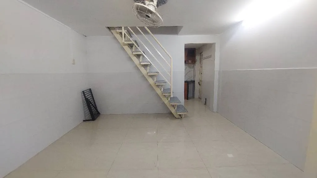 🏡NHÀ NHỎ BA ĐÌNH GẦN CẦU NGUYỄN TRI PHƯƠNG - CHỈ HƠN 2 T Ỷ... Bán owner_side tại Phú Định, Hồ Chí Minh 01