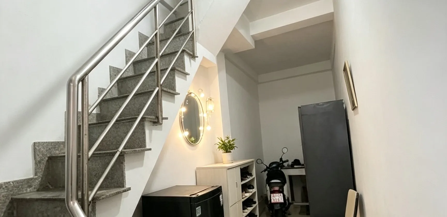 Gần Hồ bơi Vân Đồn - 4 Tầng - 4Pn - Nhỉnh 3 tỷ - Nở hậu... Bán nhà riêng tại Khánh Hội, Hồ Chí Minh 01