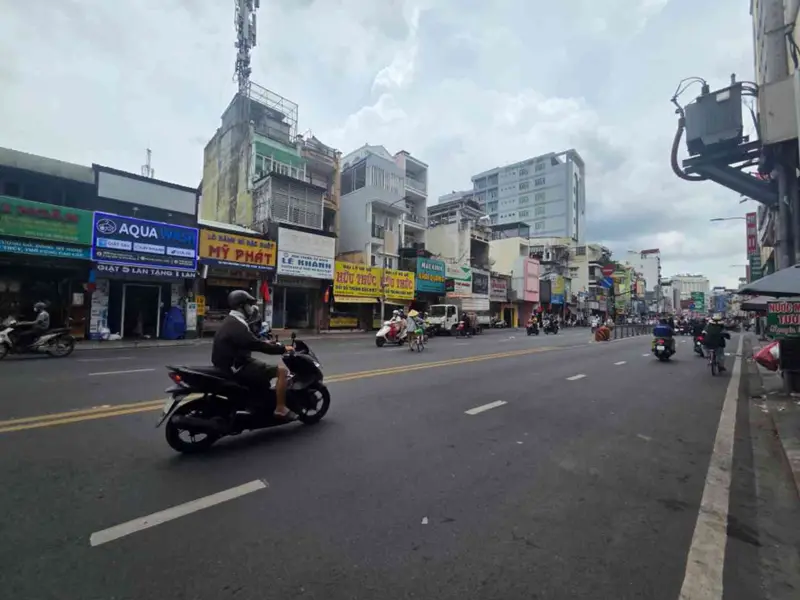 Nhà mặt phố siêu vị trí, giá chạm đáy, kẹt tiền phải bán ngay... Bán nhà mặt phố tại Cầu Kiệu, Hồ Chí Minh 01