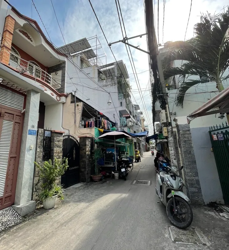 Bán nhà riêng Quận 4, diện tích 108m2, hướng Đông Nam, giá 9.2 tỷ... Bán nhà riêng tại Xóm Chiếu, Hồ Chí Minh 01