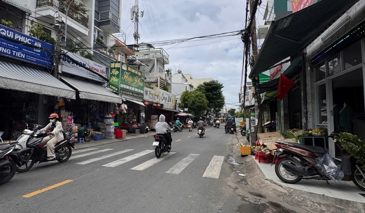 Nhà mặt tiền sầm uất ngay chợ Tân Hương, Tân Phú - Giá 17 tỷ... Bán nhà mặt phố tại Phú Thọ Hòa, Hồ Chí Minh 01