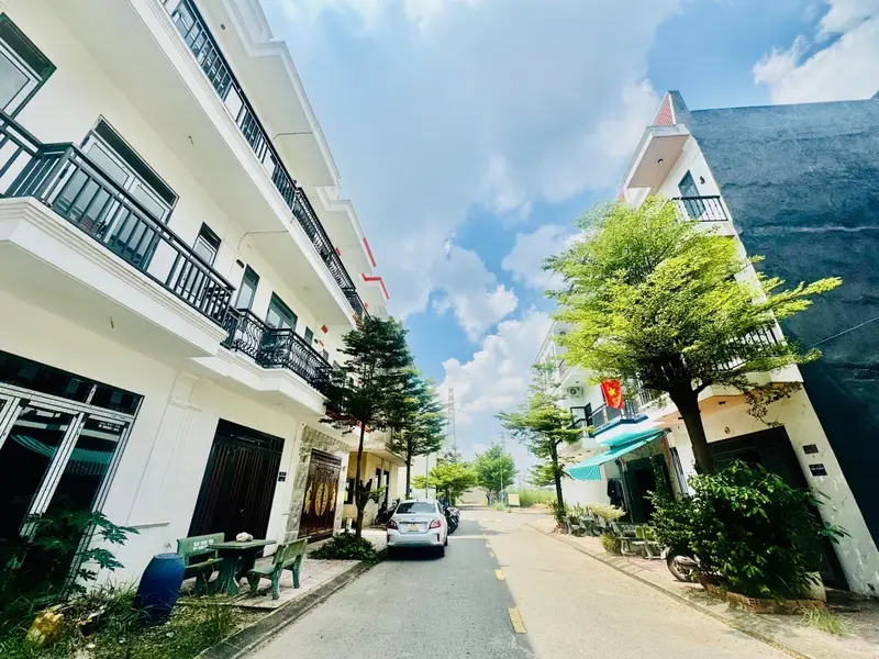 Nhà 3 tầng 4 phòng ngủ tại phường An Phú, Hồ Chí Minh... Bán nhà riêng tại An Phú, Hồ Chí Minh 01