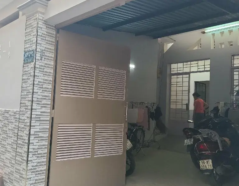 Nhà đẹp trung tâm Quận 10, rộng rãi 6PN, sẵn sàng đón chủ mới... Bán nhà riêng tại Hòa Hưng, Hồ Chí Minh 01