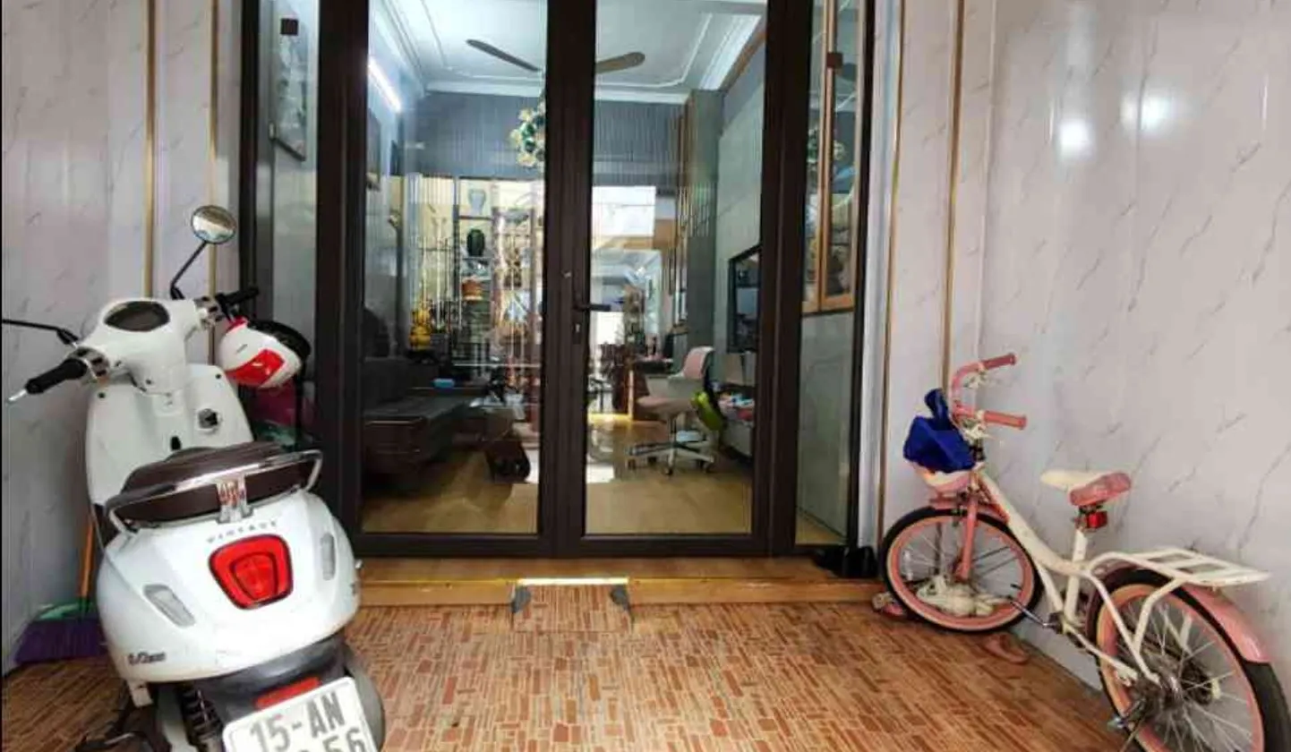 Nhà 2,5 tầng sân riêng tại trung tâm Lê Chân, không gian sáng thoáng thuận tiện... Bán nhà riêng tại An Biên, Hải Phòng 01