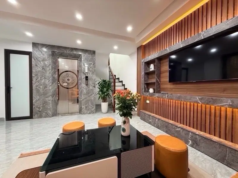 Bán nhà riêng 6 tầng có thang máy tại Định Công Thượng, mặt tiền rộng, giá tốt... Bán nhà riêng tại Định Công, Hà Nội 01