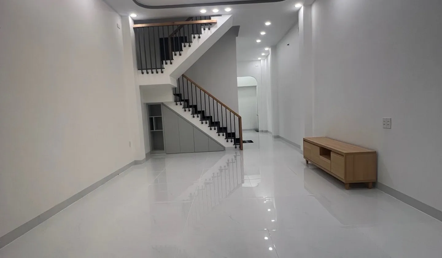 CƠ HỘI HIẾM: Nhà Mới Xây 4 Tầng Có Gara Xe Hơi Tại Bình Tân... Bán nhà riêng tại Bình Tân, Hồ Chí Minh 01