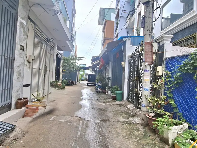 Chỉ hơn 6ty, nhà đẹp 5 tầng Hương lộ 2 (70m2) hẻm xe hơi thông... Bán nhà riêng tại Bình Trị Đông, Hồ Chí Minh 01