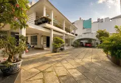 Biệt phủ Phú Nhuận đẳng cấp giữa trung tâm TP HCM SỞ HỮU LÀ ĐẲNG CẤP 🤩... Bán nhà mặt phố tại Phú Nhuận, Hồ Chí Minh 02