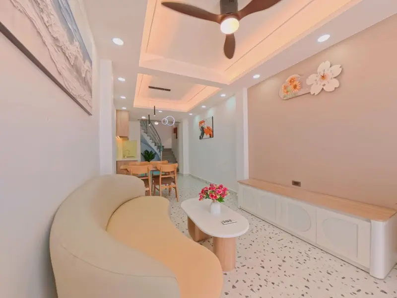 💥💥NỞ HẬU
🏡4 Tầng đúc 3PN
👍Vào ở ngay
Giá Chỉ 5.XX Tỷ🌹
📍Tăng Bạt Hổ, BLT - Bình Thạnh
Liên hệ:... Bán nhà riêng tại Bình Lợi Trung, Hồ Chí Minh 01