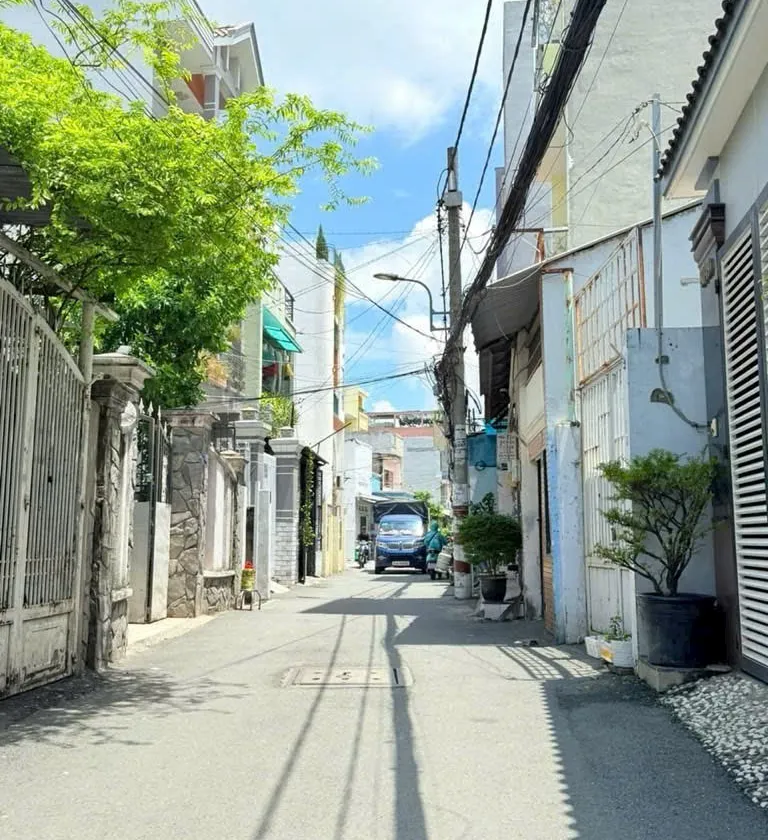 Nhà 2 tầng, 4,1x19m. Nở hậu. Chỉ hơn 6 tỷ. HXH 1/ Đs3 Nguyễn Văn Khối, Phường Thông Tây Hội, Gò Vấp... Bán nhà riêng tại Thông Tây Hội, Hồ Chí Minh 01
