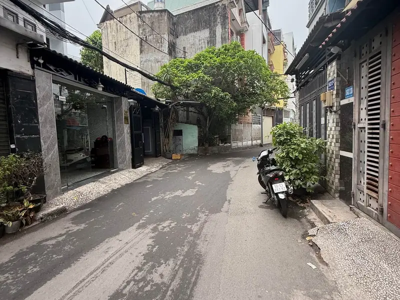 NHÀ HẺM THÔNG 5M XE HỚI TRÁNH BÙI QUANG LÀ - KINH DANH DA NGÀNH - 4MX17M - 4 TẦNG SÂN THƯỢNG - 6PN... Bán nhà riêng tại An Hội Tây, Hồ Chí Minh 01