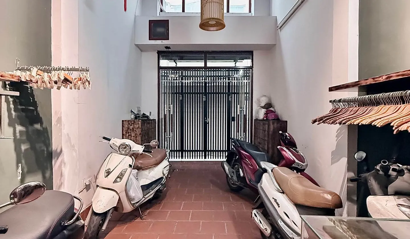 Nhà đẹp lệch tầng Nguyễn Thị Minh Khai Quận 3, giá cực tốt... Bán nhà riêng tại Xuân Hòa, Hồ Chí Minh 01