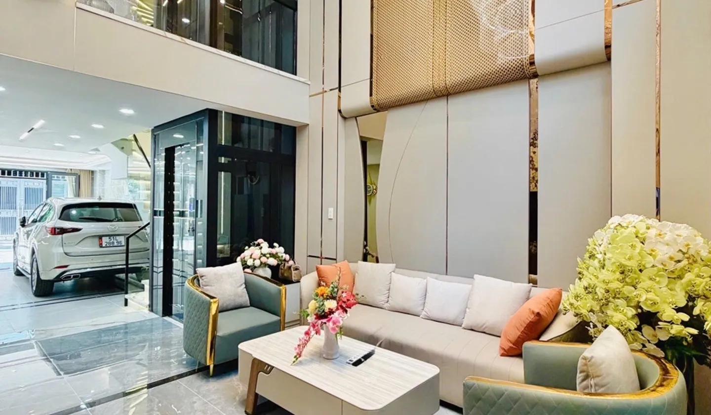Nhà phố hiện đại, thang máy xịn, nội thất sang chảnh tại An Hội Tây... Bán nhà riêng tại An Hội Tây, Hồ Chí Minh 01