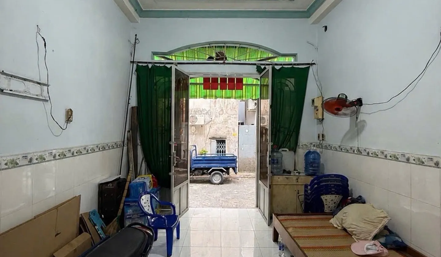 Nhà 3 Tầng Đẹp Lạc Long Quân - Tiện Nghi Ngập Tràn 3 Phòng Ngủ... Bán nhà riêng tại Tân Hòa, Hồ Chí Minh 01