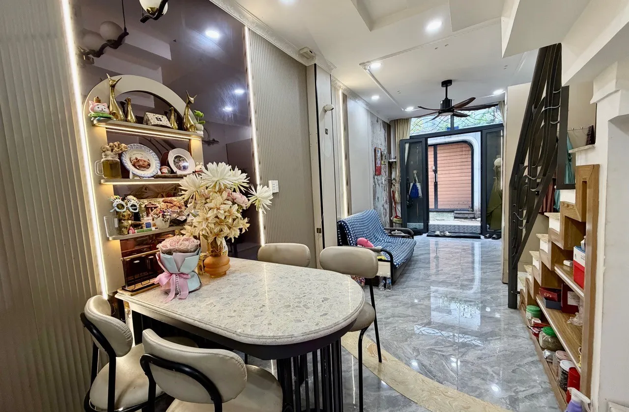 Nhà 2 tầng 2PN , tại phường An Hội Tây, gò vấp giá 3.65 tỷ... Bán nhà riêng tại An Hội Tây, Hồ Chí Minh 01