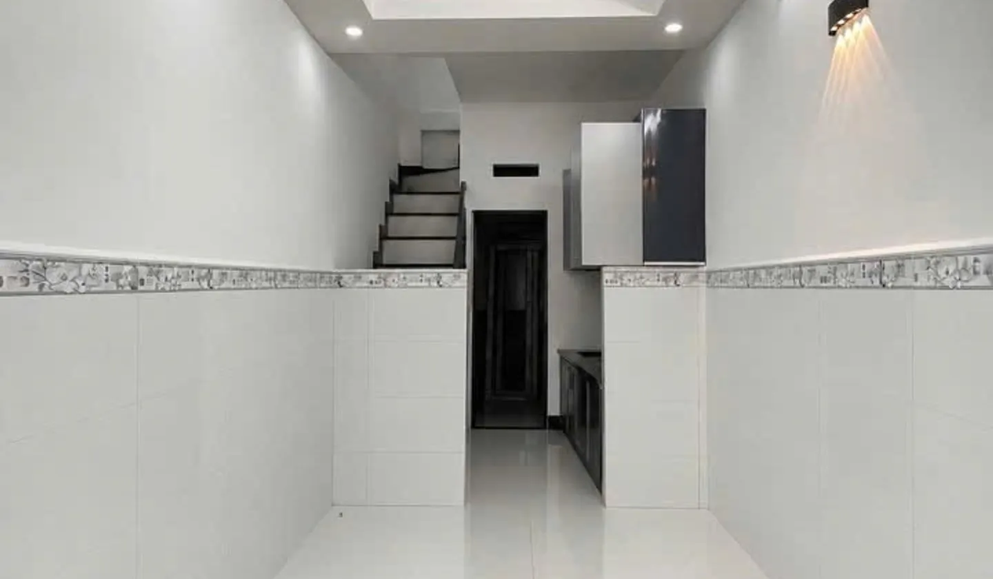 4 Tầng - Nhỉnh 2 tỷ -  Sổ đẹp vuông vức
📍 Vị trí: Hoàng Diệu, P. Khánh Hội.... Bán nhà riêng tại Khánh Hội, Hồ Chí Minh 01