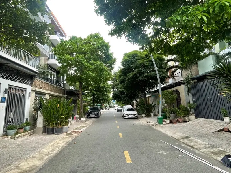 Bán nhà mặt phố Quận 7 - Nhà 4 tầng, 4 phòng ngủ, mặt tiền 5.8m giá 15.8 tỷ... Bán nhà mặt phố tại Phú Thuận, Hồ Chí Minh 01