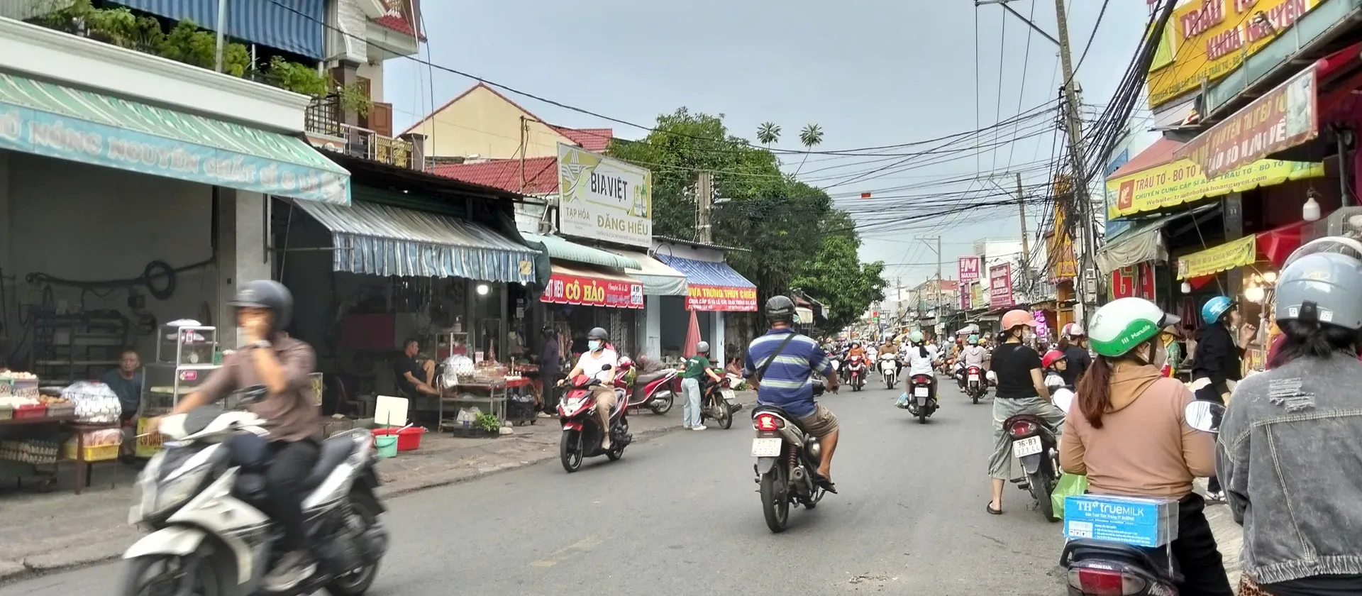 Bán nhà mặt phố tại Dĩ An, diện tích 106.8 m2, vị trí kết nối thuận tiện... Bán nhà mặt phố tại Dĩ An, Hồ Chí Minh 01