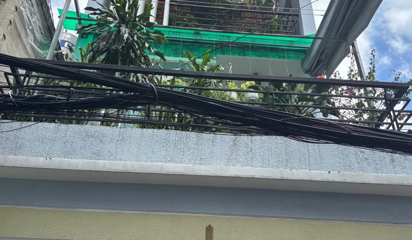 Bán nhà 3 tầng kiên cố diện tích 58m2 hướng Đông Nam tại khu vực phát triển Quận Tân Bình... Bán nhà riêng tại Bảy Hiền, Hồ Chí Minh 01