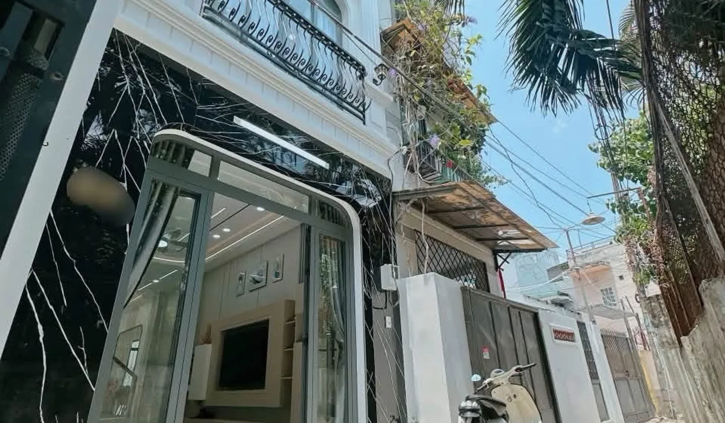 💥💥H’ Tây Nam💥Hẻm 3m cách 1 căn
🏡 59m² (4 x 15m) x 4 Tầng x 4PN x 5Wc
Giá 8.8 Tỷ🌹🌹
👍Khu Siêu... Bán nhà riêng tại Bình Thạnh, Hồ Chí Minh 01