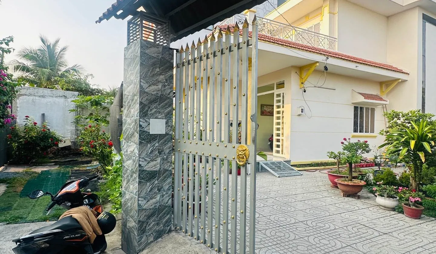 Biệt thự sân vườn rộng 300m2, giá tốt, tiện nghi đầy đủ... Bán nhà riêng tại Đông Thạnh, Hồ Chí Minh 01