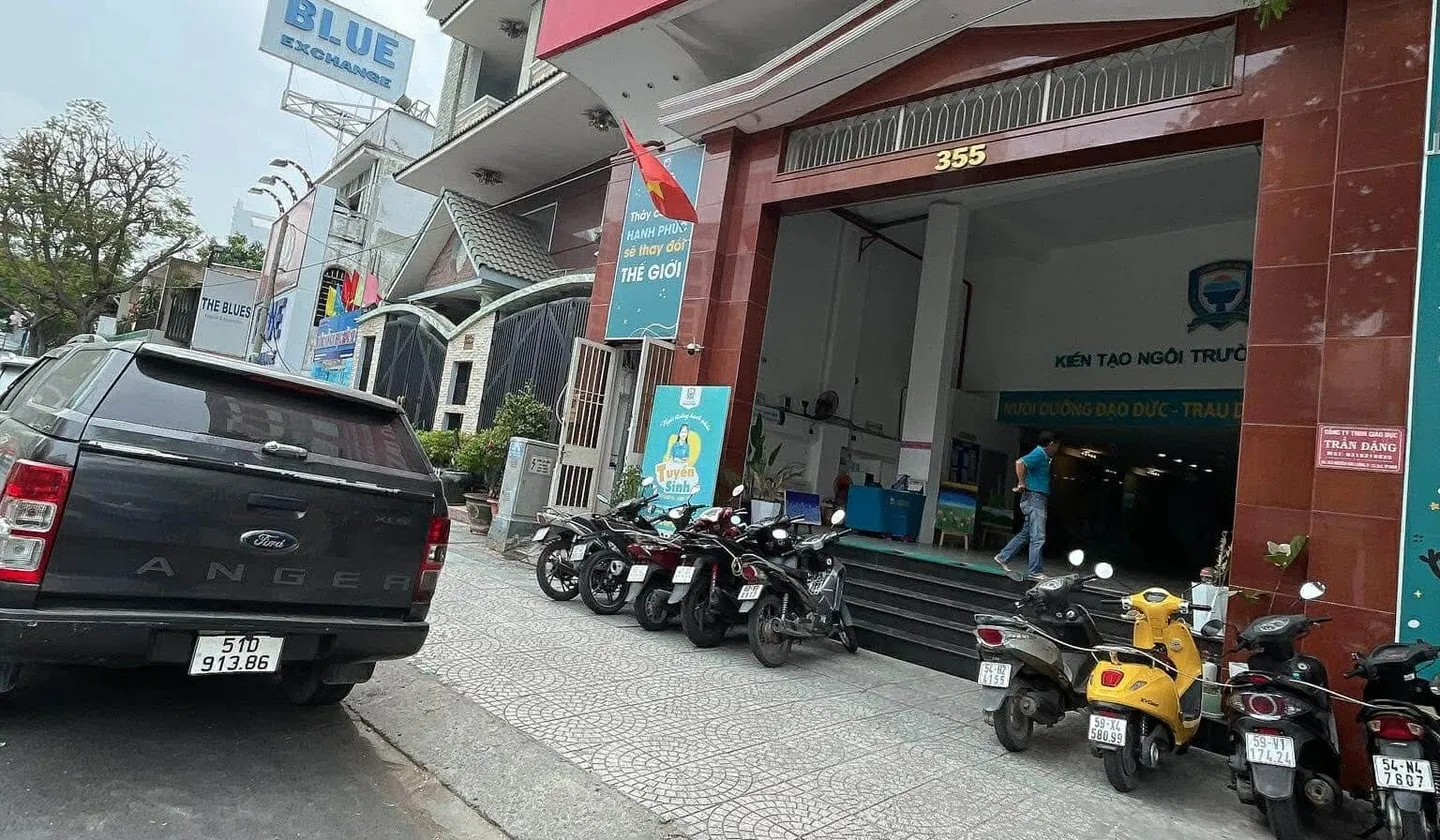 Cơ hội hiếm có sở hữu nhà 4 tầng Quận 6 với giá tốt ngay gần Nguyễn Văn Luông... Bán nhà riêng tại Phú Lâm, Hồ Chí Minh 01