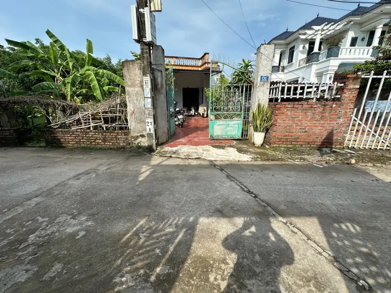 Nhà sân vườn rộng rãi, vị trí vàng chờ chủ mới... Bán nhà riêng tại Trung Giã, Hà Nội 01