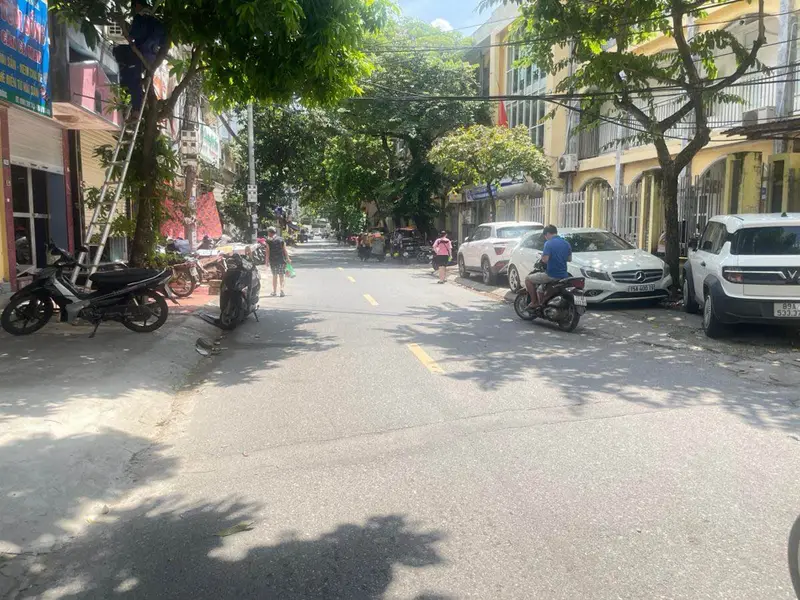 Bán nhà mặt phố Nguyễn Viết Xuân, 46.5m², mặt tiền rộng 4.9m đang cho thuê 17 triệu, giá 20 tỷ... Bán nhà mặt phố tại Hà Đông, Hà Nội 01
